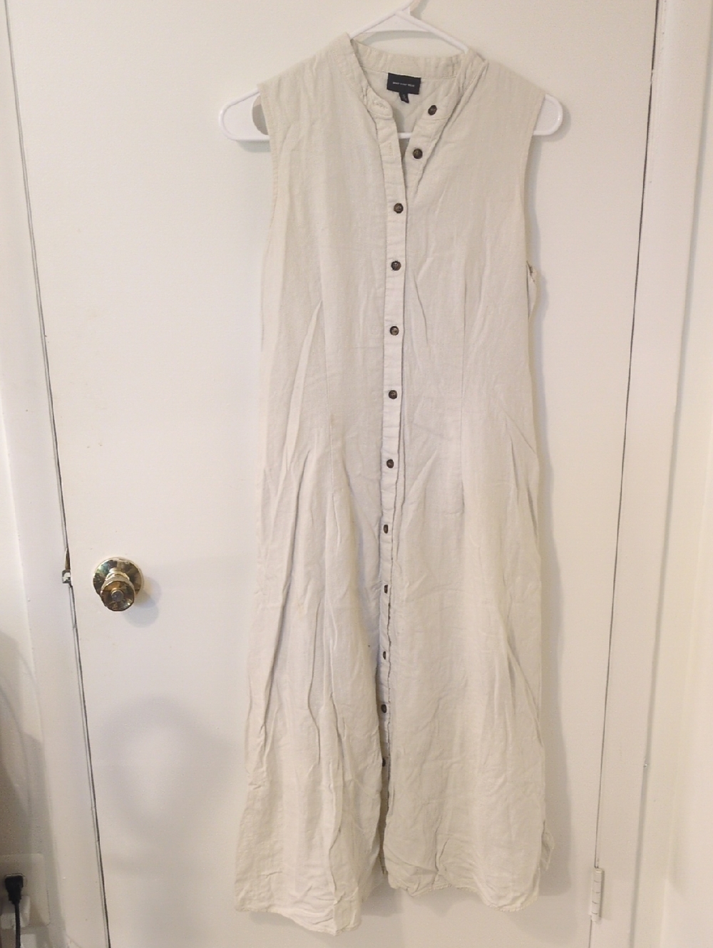 Who What Wear Sleeveless Button-Front Maxi Dress in Cream